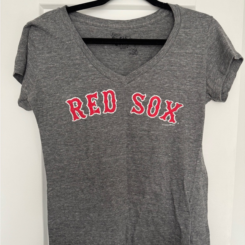 Red Sox v neck tee